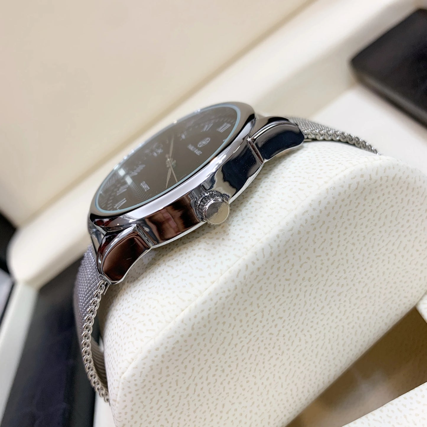 PABLO Timeless Elegance