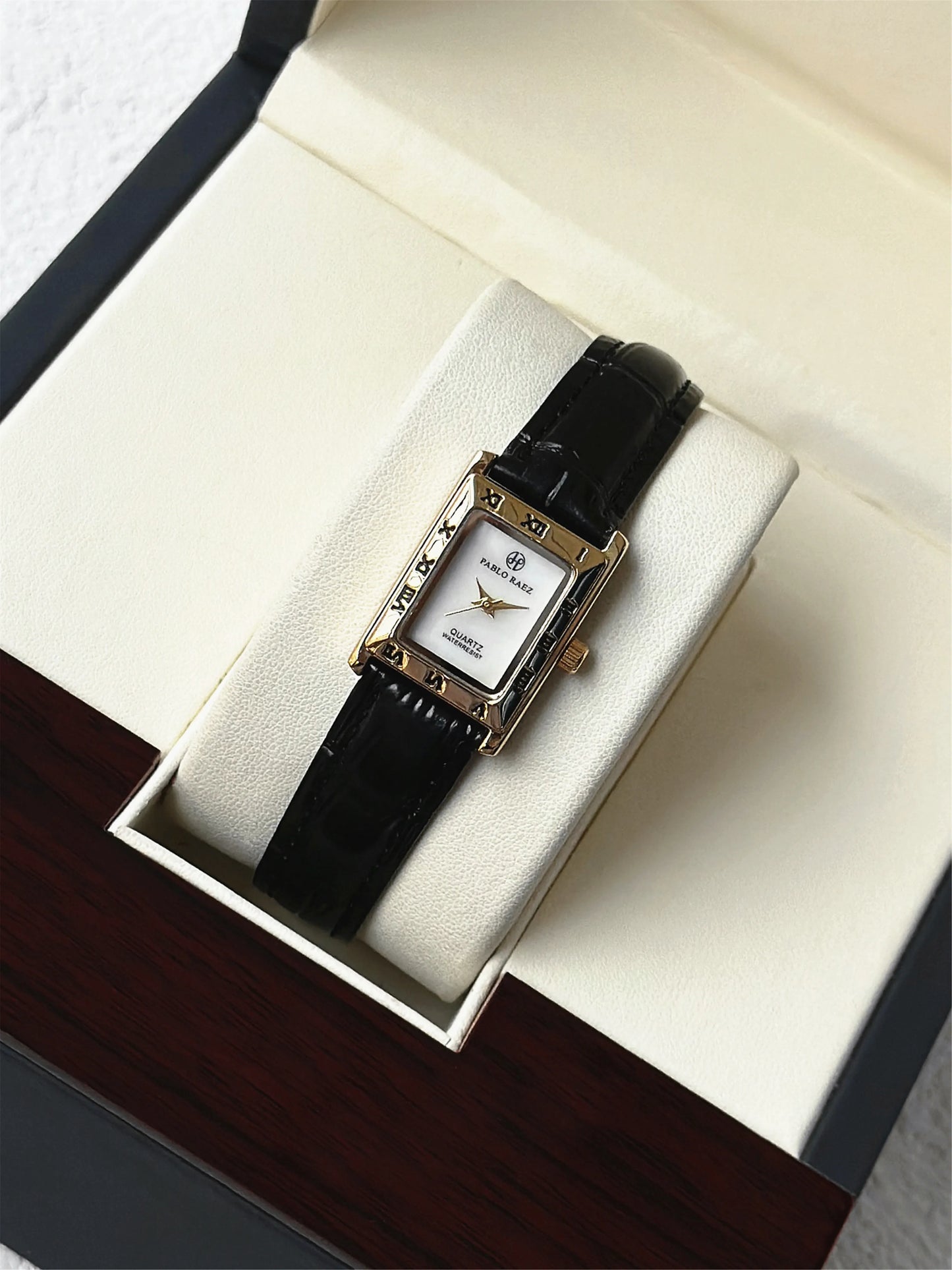 PABLO Timeless Elegance
