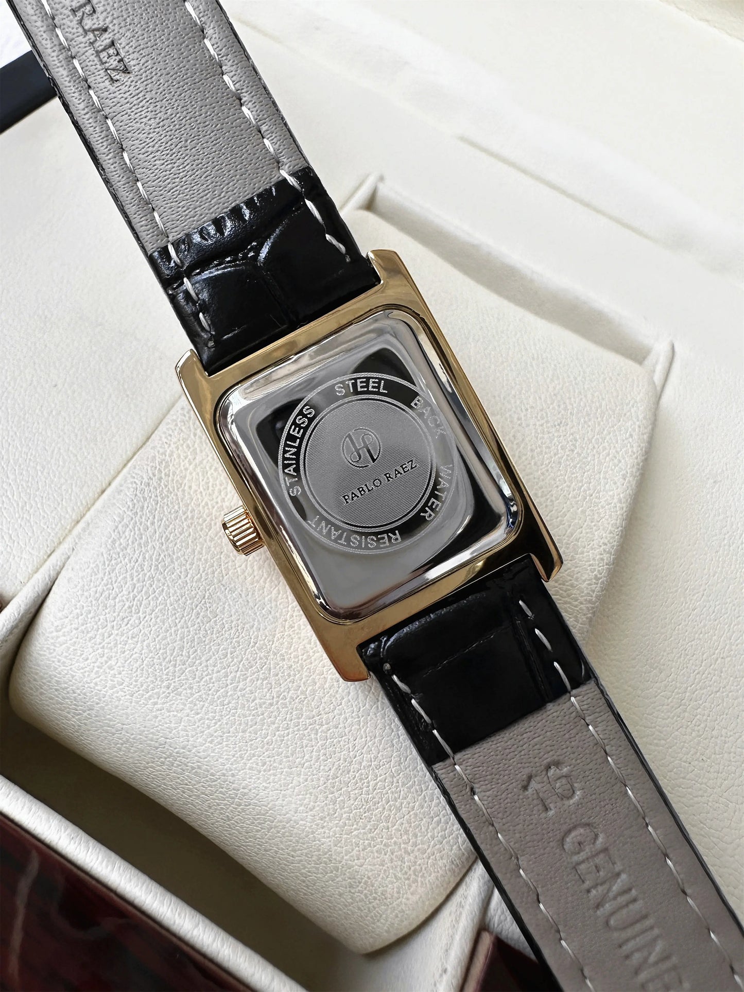 PABLO Timeless Elegance